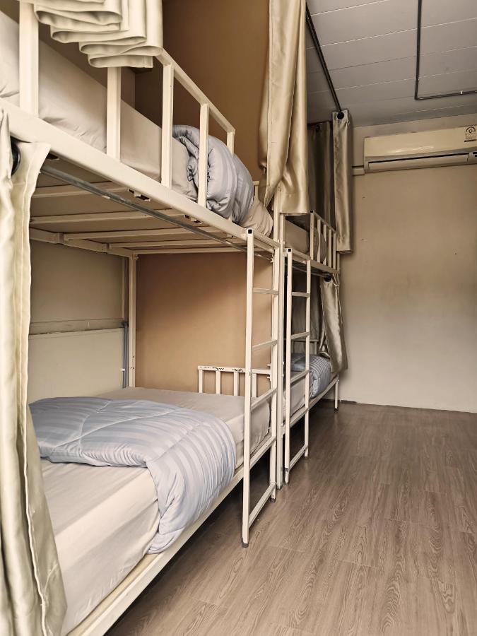 Youyen Hostel Банкок Екстериор снимка