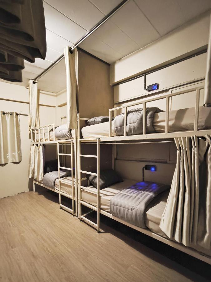 Youyen Hostel Банкок Екстериор снимка