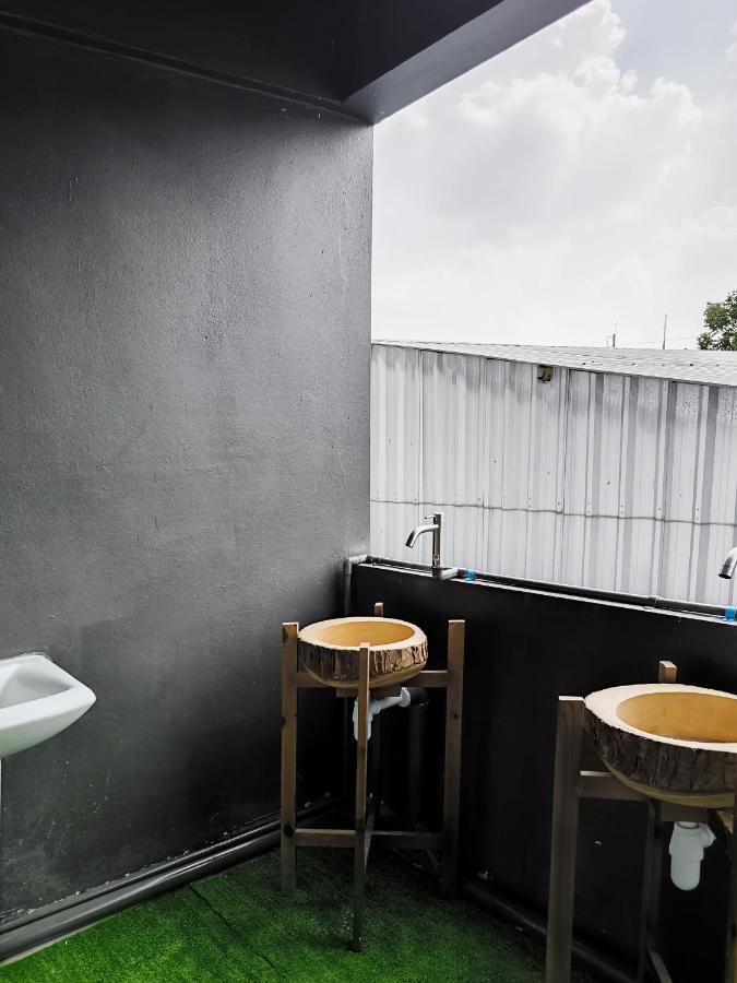 Youyen Hostel Банкок Екстериор снимка