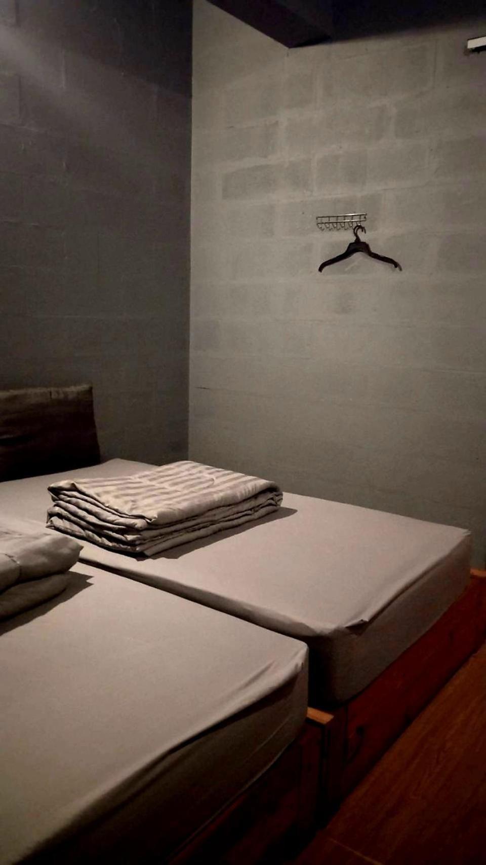 Youyen Hostel Банкок Екстериор снимка