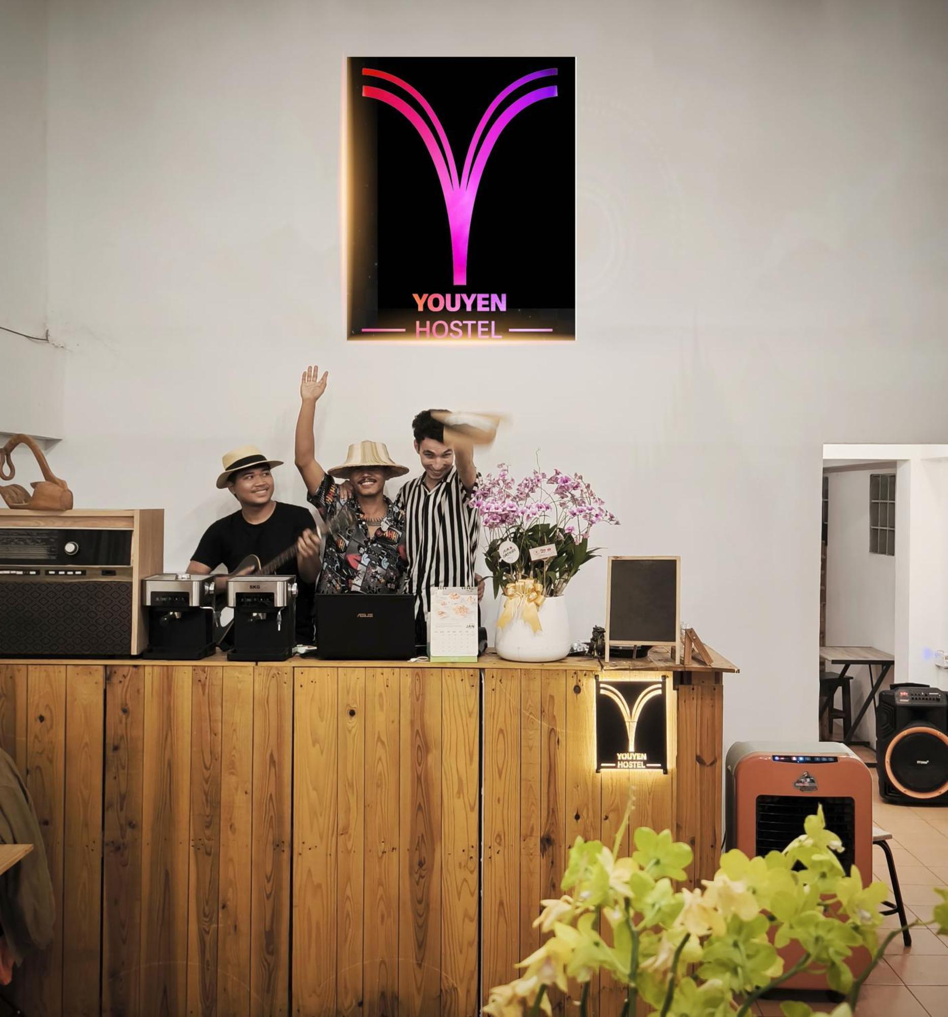 Youyen Hostel Банкок Екстериор снимка