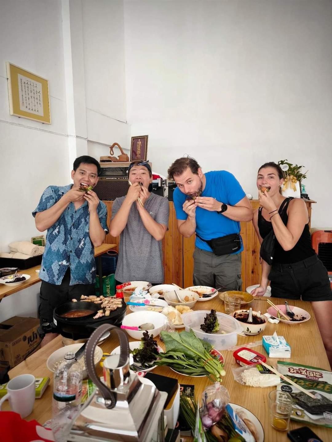 Youyen Hostel Банкок Екстериор снимка